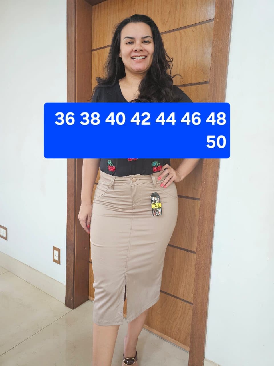 Saia Sarja Midi com Fenda Frontal Bege